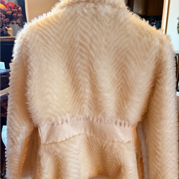 Moda International Off-White Teddy Jacket - Picture 2 of 10